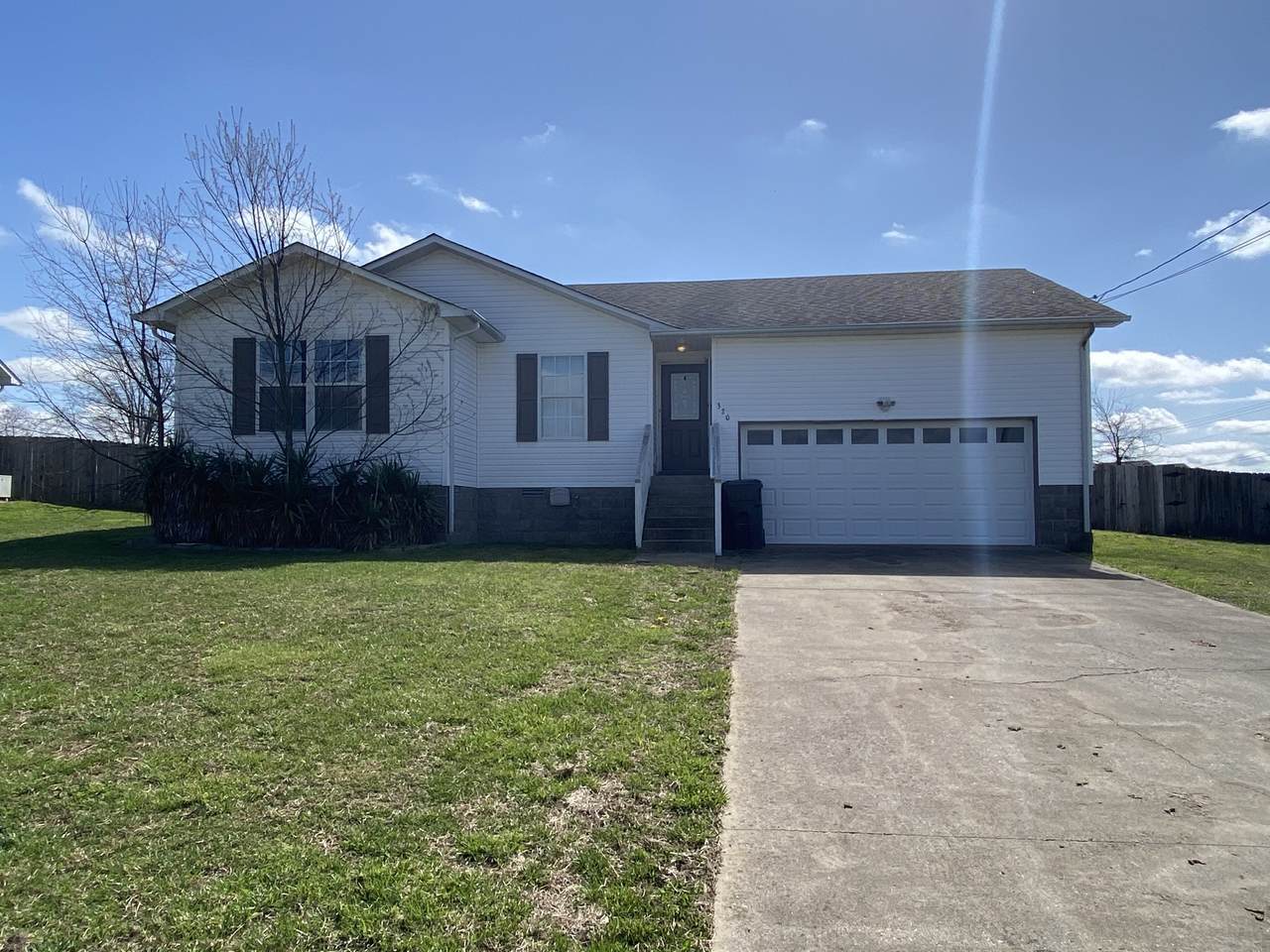 320 Chesire Way - Photo 1