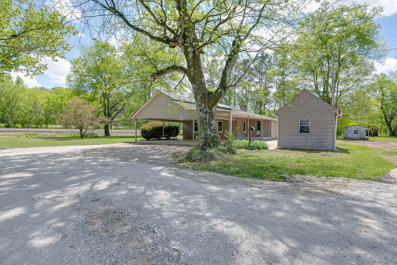8404 Old Highway 43 - Photo 1
