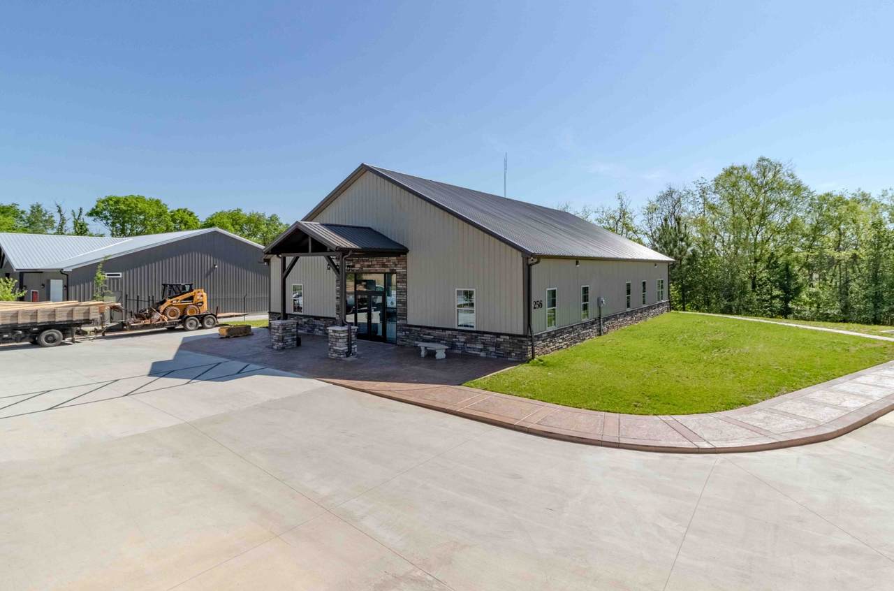 256 Industrial Dr - Photo 1