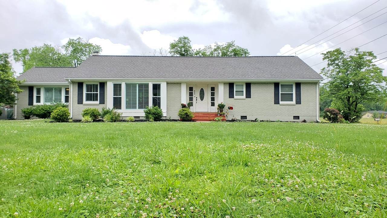 1028 S College St - Photo 1