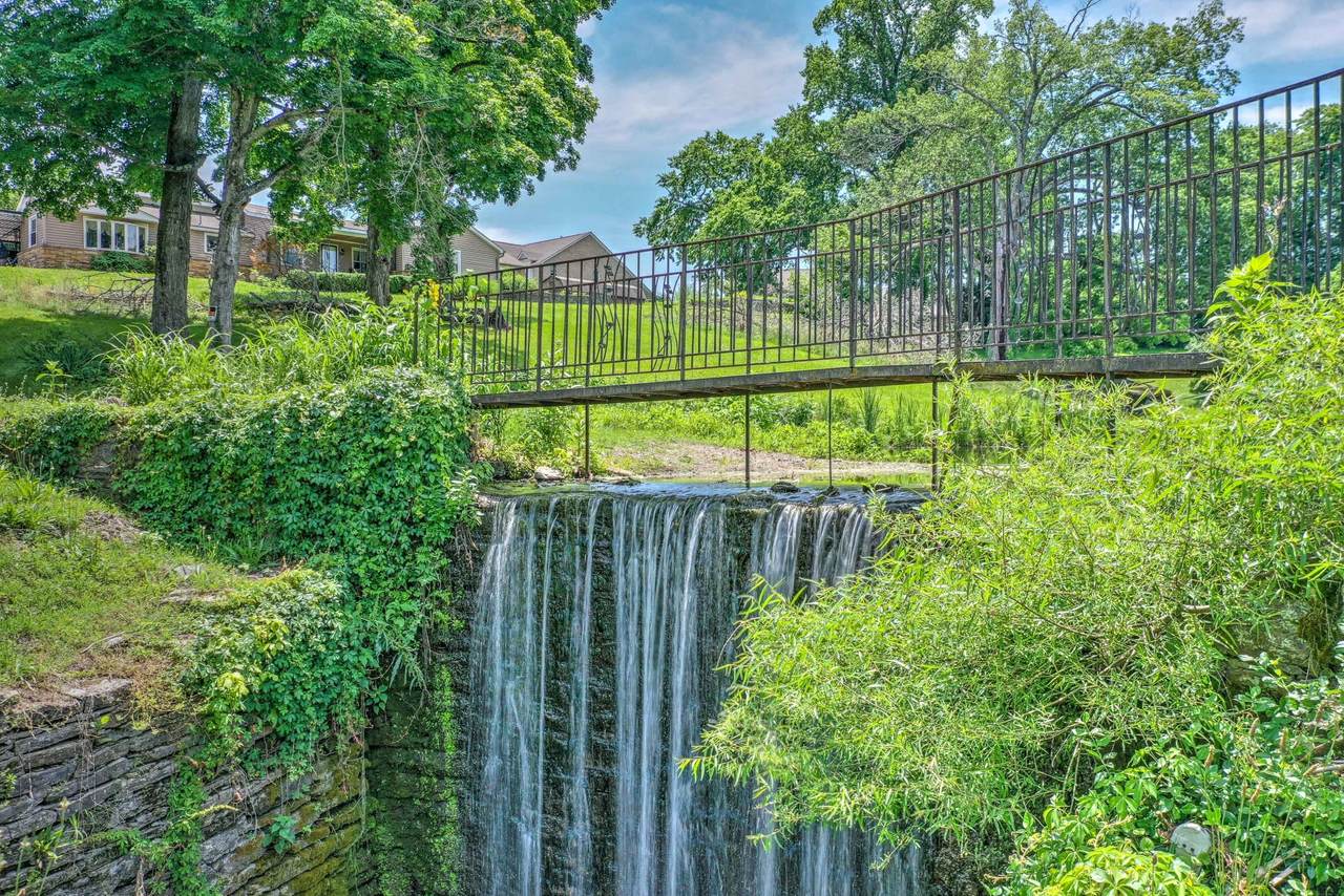 https://bt-photos.global.ssl.fastly.net/nashville/1280_boomver_2_RTC2258405-1.jpg