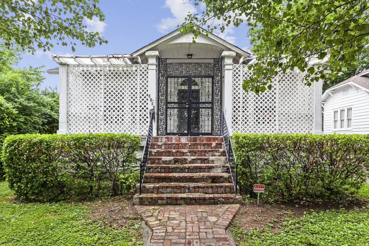 2109 20th Ave - Photo 1