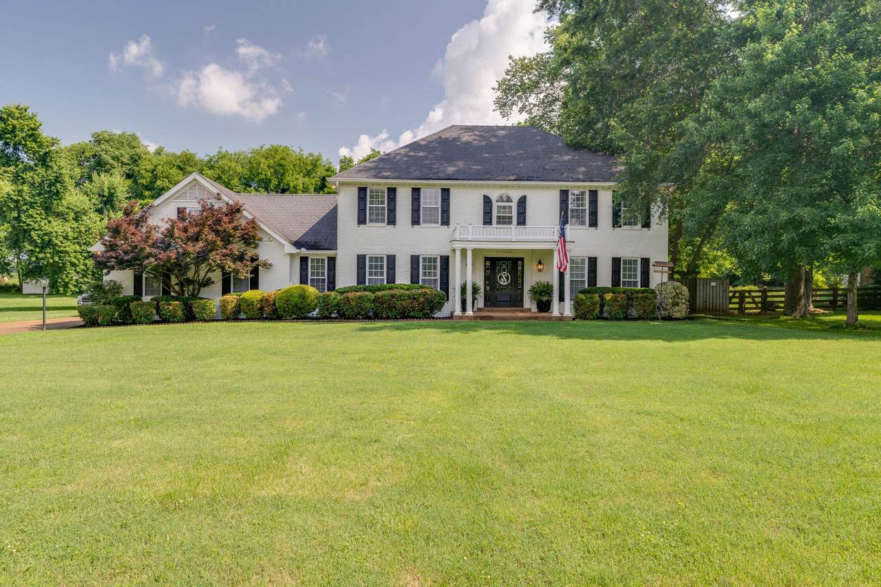 123 Arrowhead Dr - Photo 1