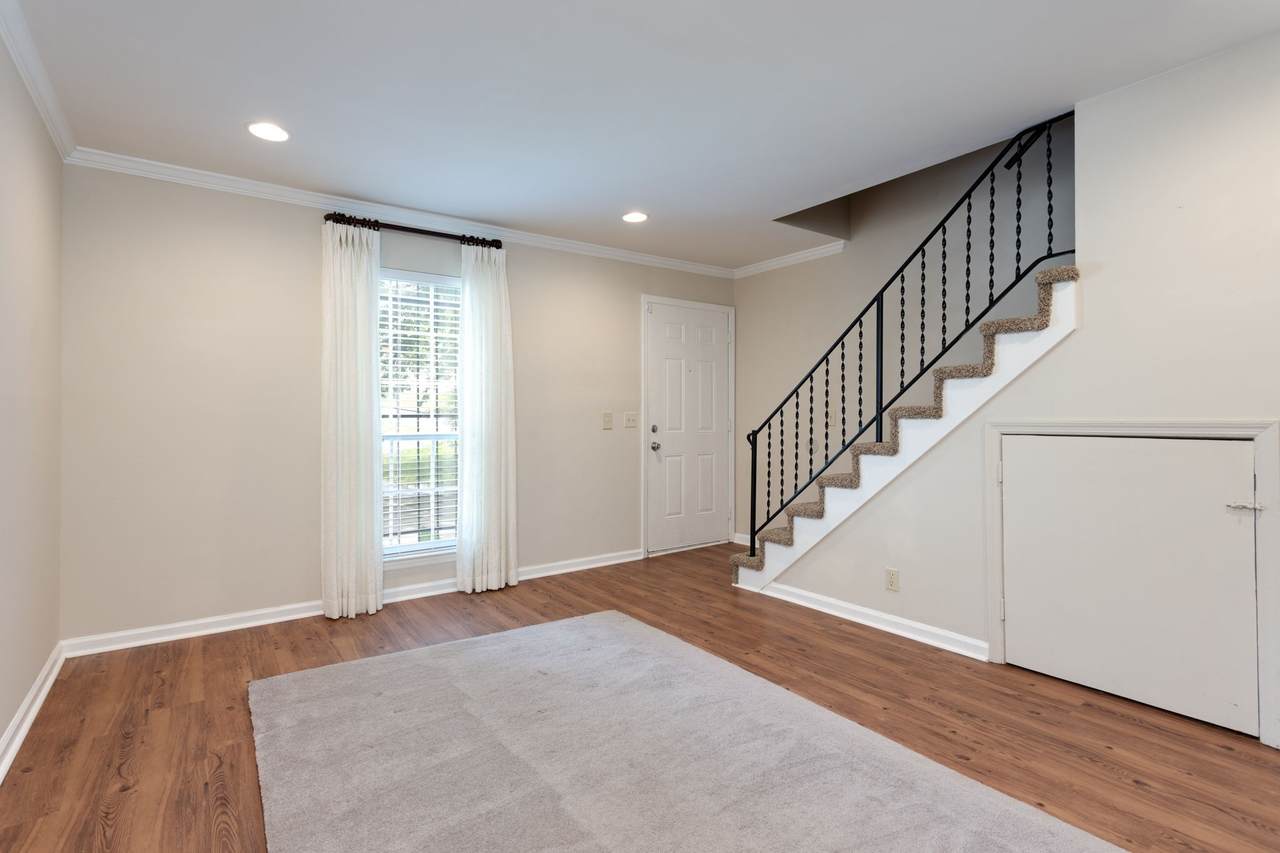 1300 Aline Ave - Photo 1