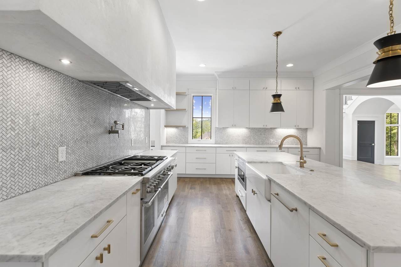 6452 Penrose Dr - Photo 1