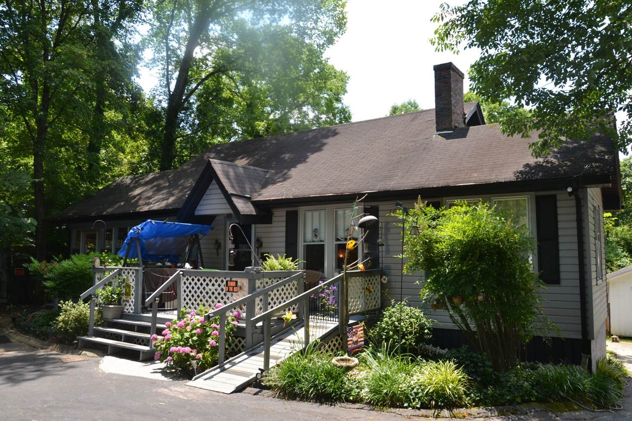 435 W Main St - Photo 1