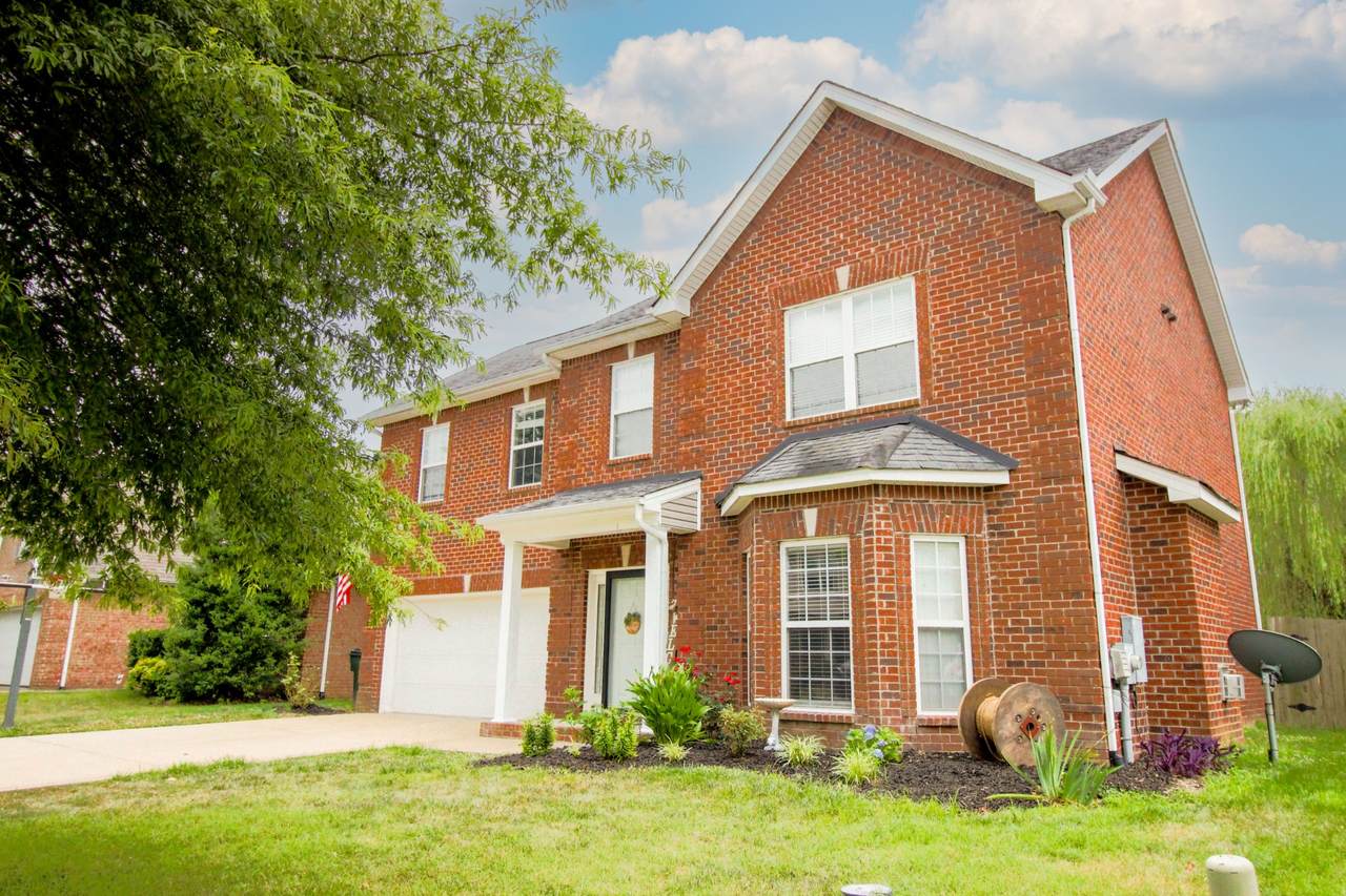 809 W Sagewood Dr - Photo 1