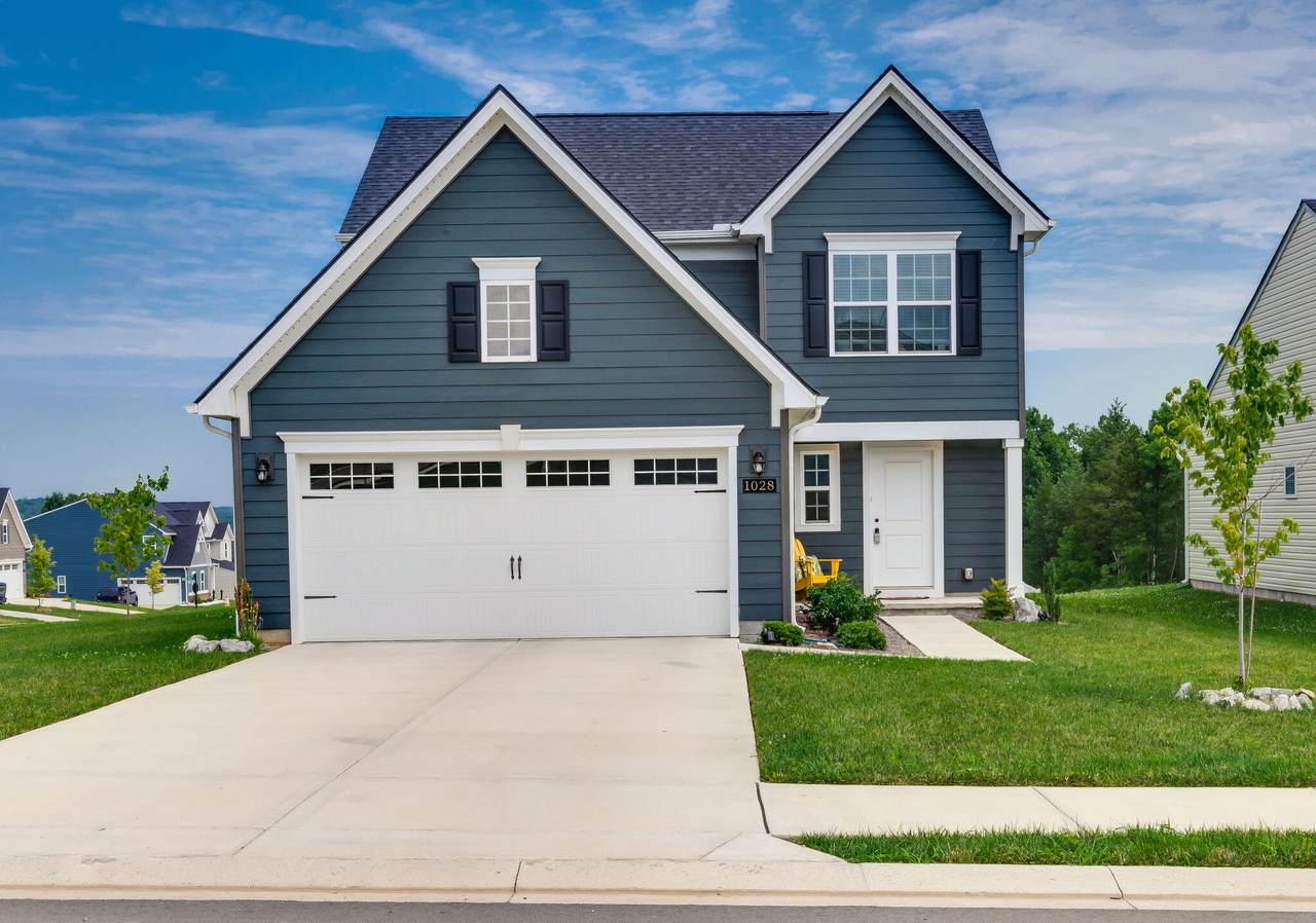 1028 Carnation Dr - Photo 1