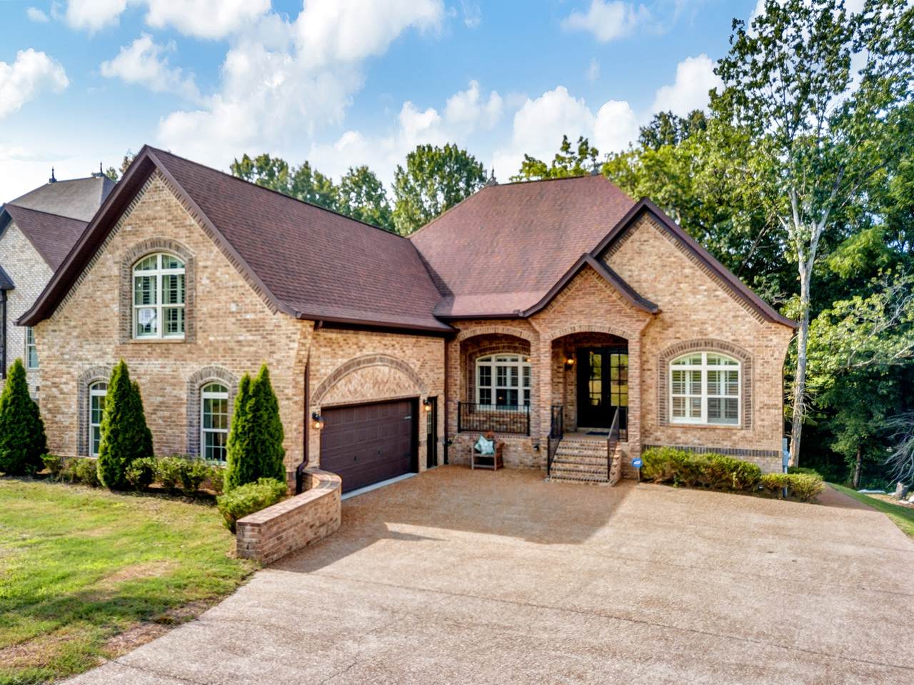 943 Lake Park Dr - Photo 1