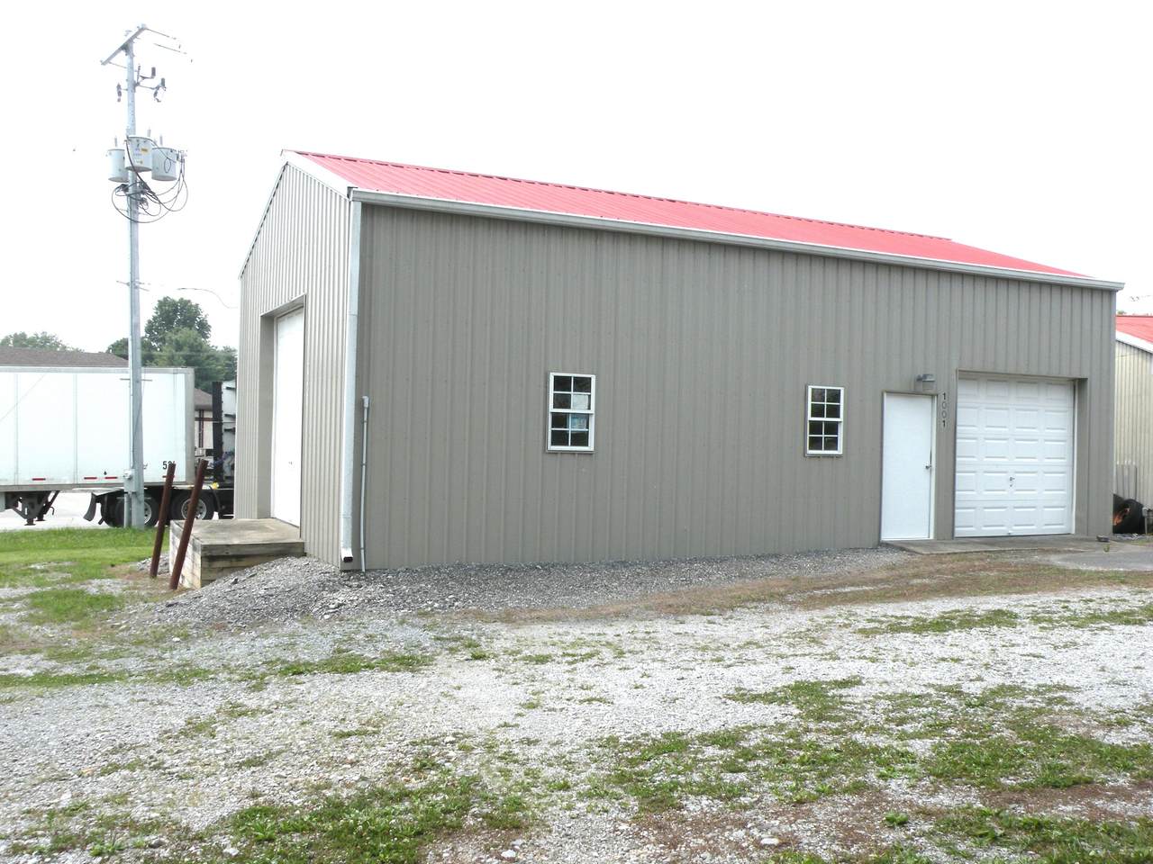108 Kirby Dr - Photo 1
