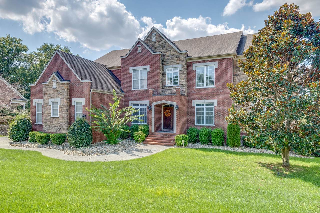 6876 Walnut Hills Dr - Photo 1