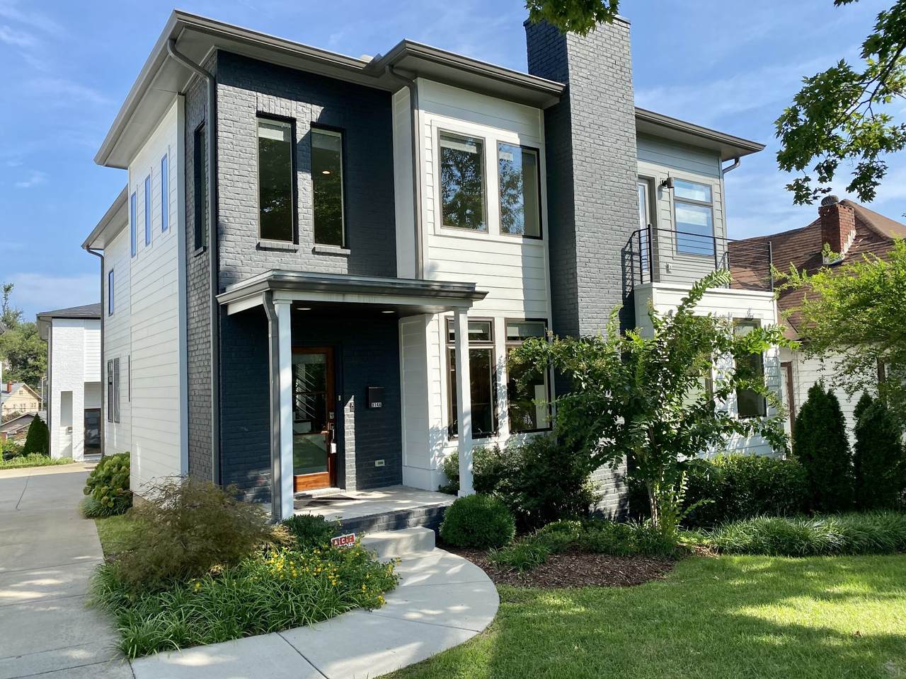 914 Acklen Ave - Photo 1