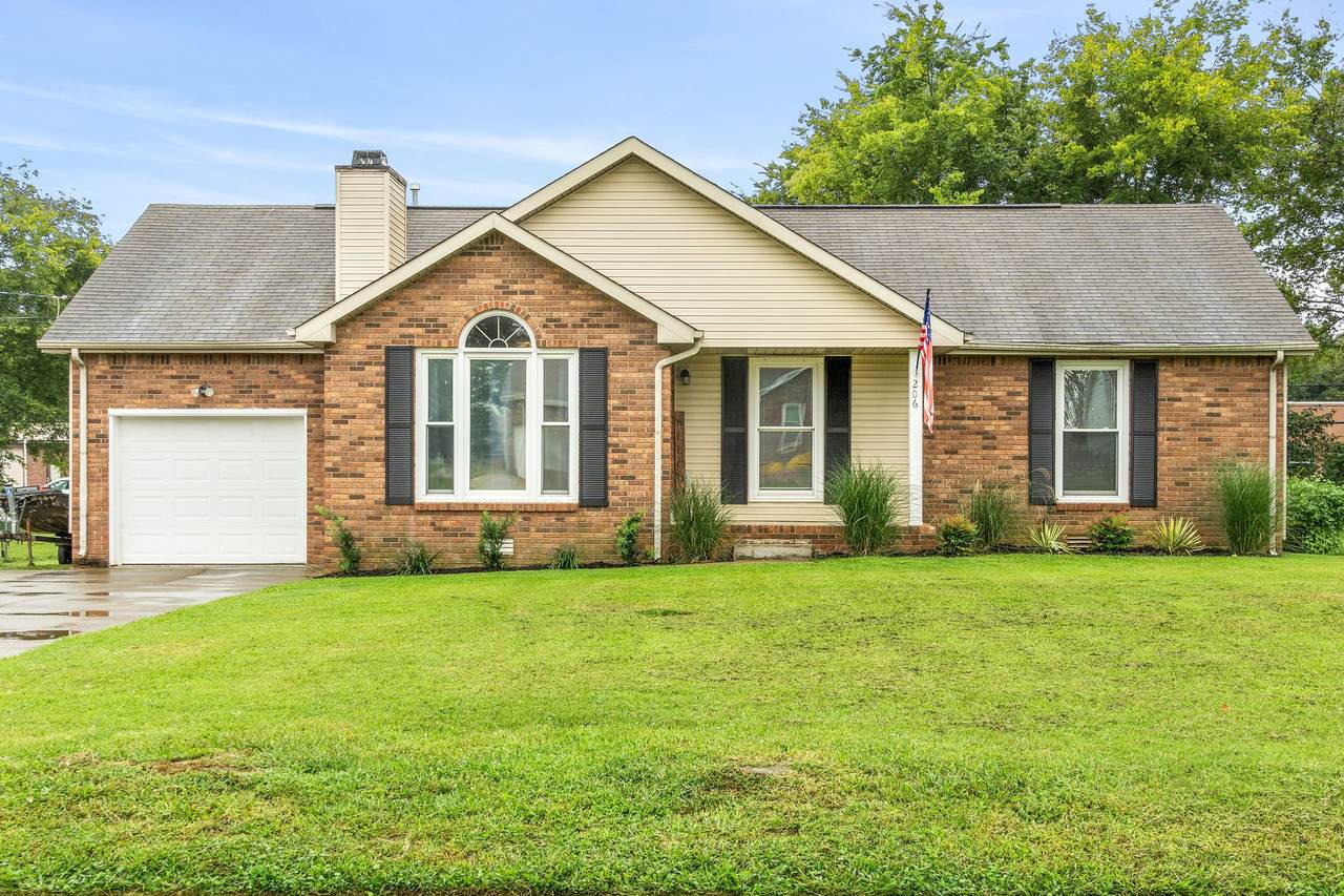 206 Moncrest Dr - Photo 1