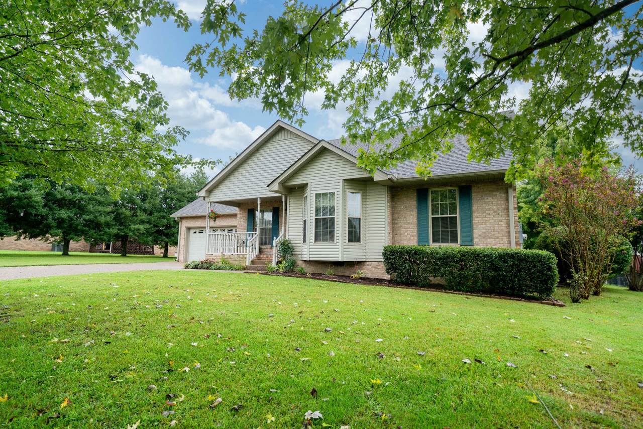 1094 Franklin Dr - Photo 1
