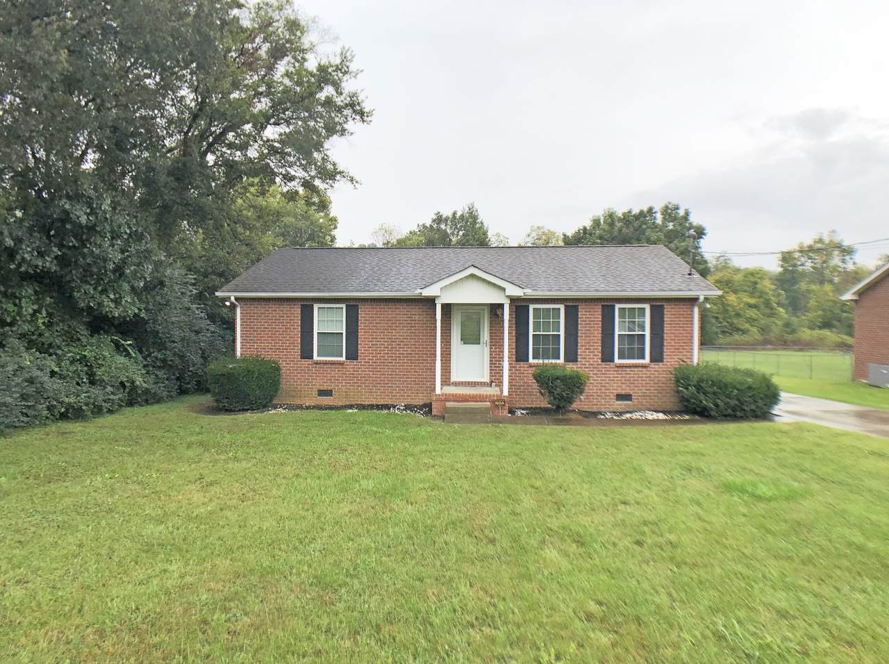 1039A Westchester Dr - Photo 1