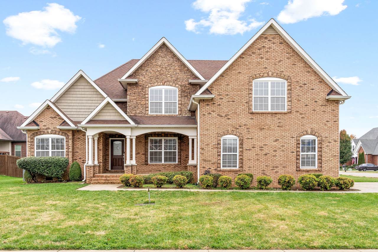 990 Terraceside Cir - Photo 1