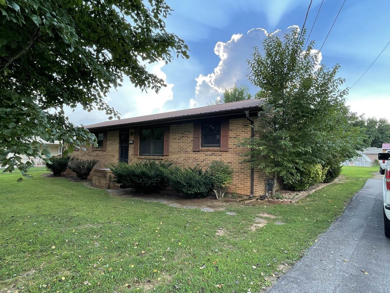 354 Azalea Dr - Photo 1