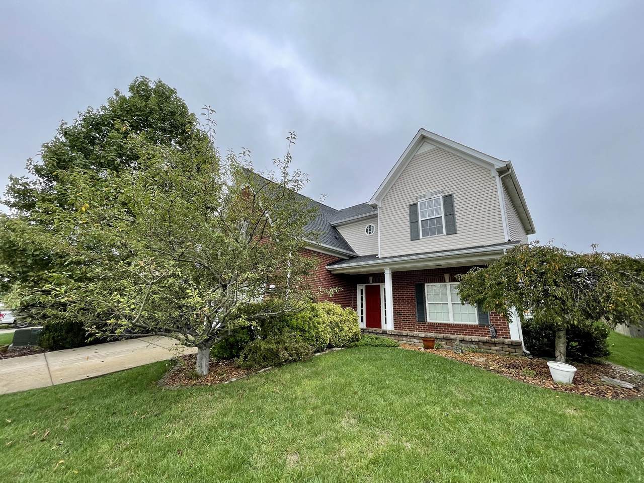 1004 Chapmans Crossing Dr - Photo 1
