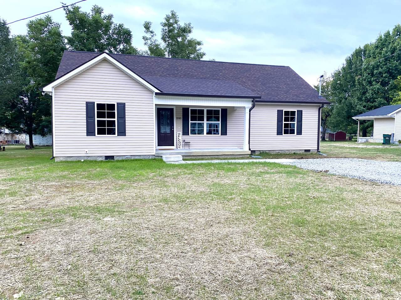 1045 Oak St - Photo 1