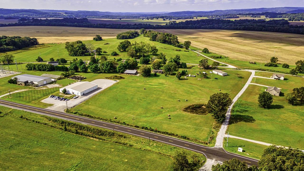 533 Old Hwy 31 - Photo 1