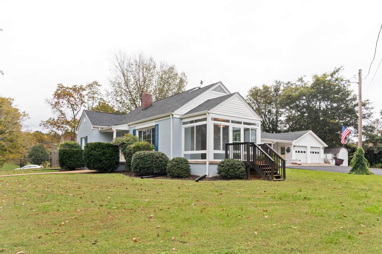 105 Smith St - Photo 1