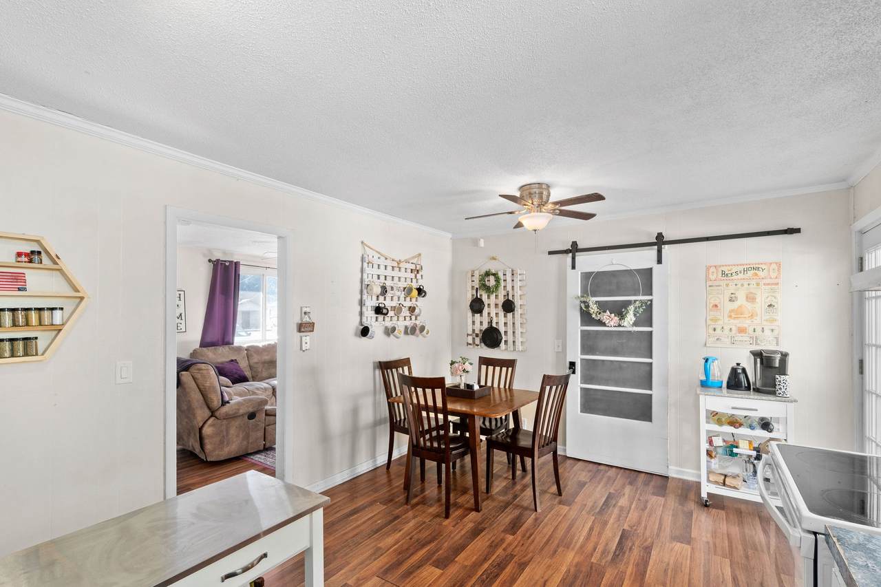 619 Lafayette Rd - Photo 1