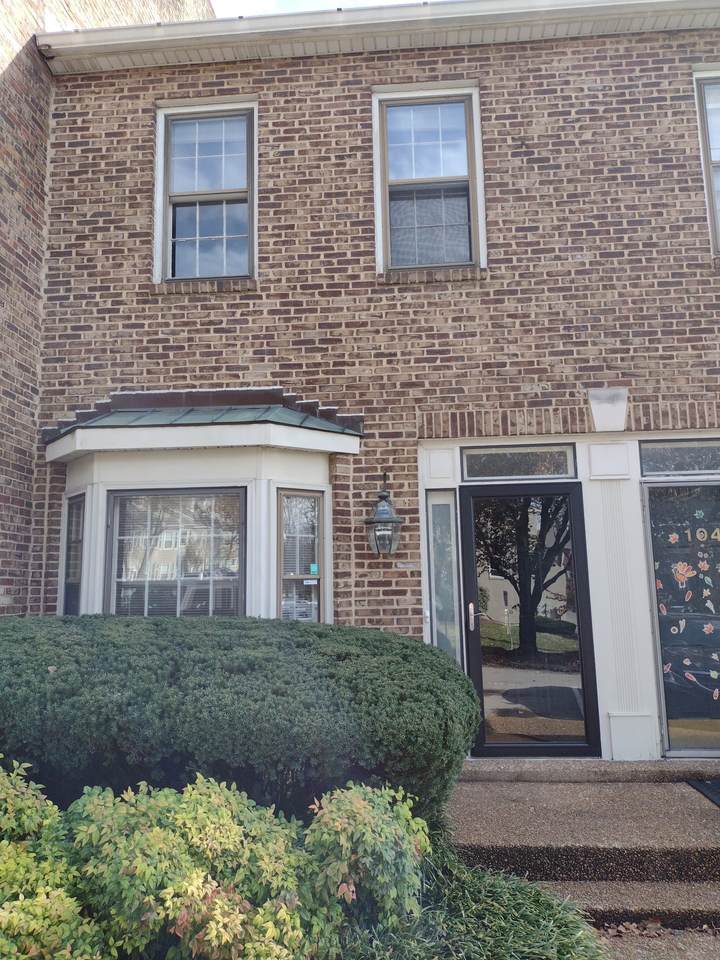 103 Fairmont Pl - Photo 1