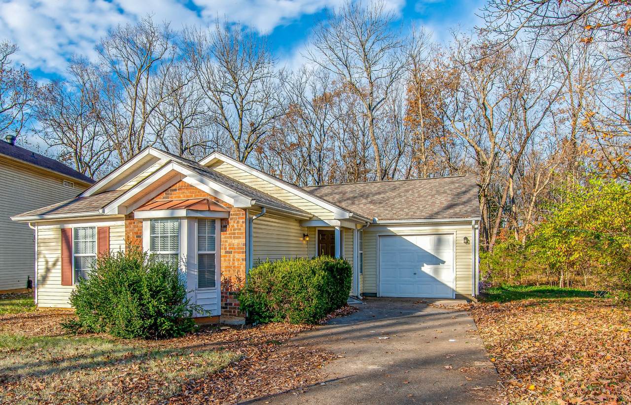 832 Trailside Cir - Photo 1