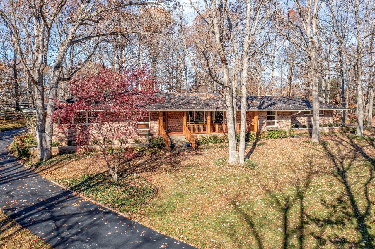 105 Lakewood Dr - Photo 1