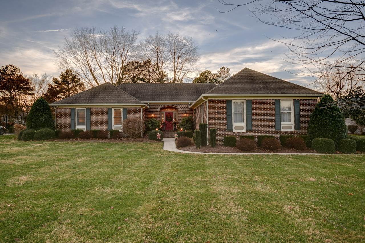 207 Kingsridge Blvd - Photo 1