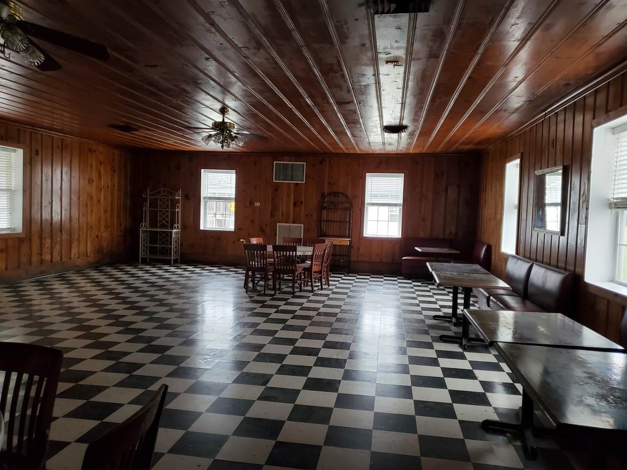 26035 Main St - Photo 1