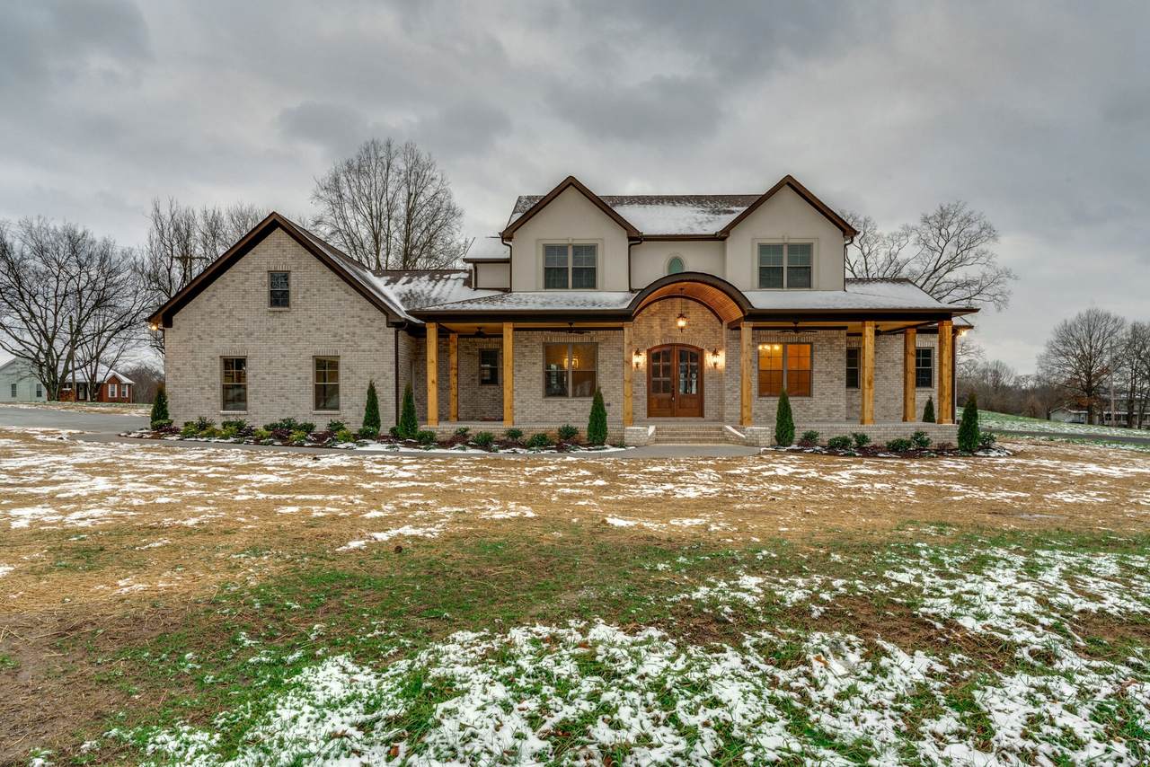 153 Riverwood Dr - Photo 1