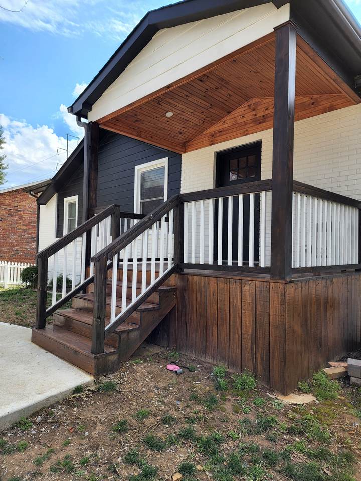 691 Huntington Pkwy - Photo 1