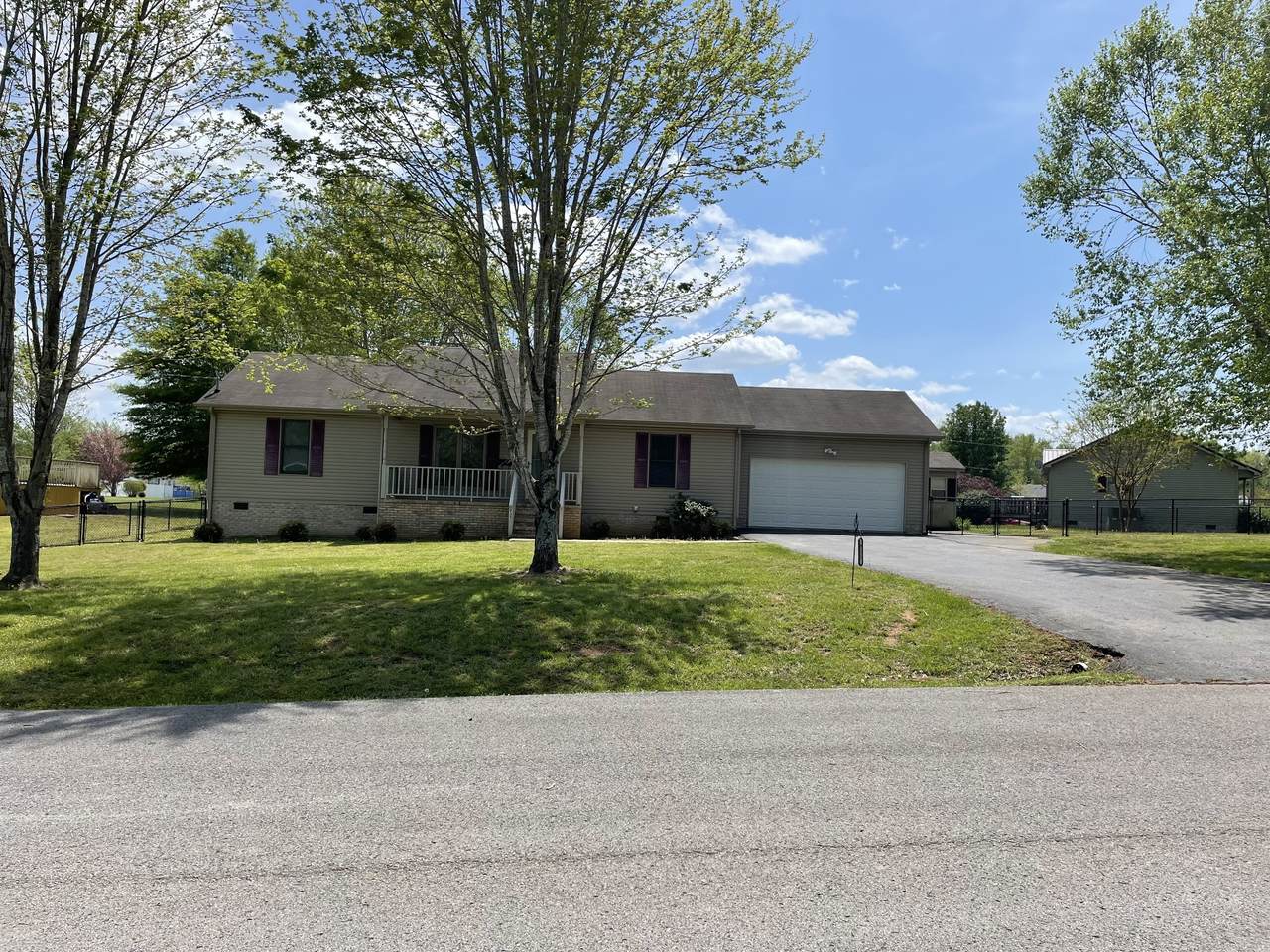 935 Willow Way - Photo 1