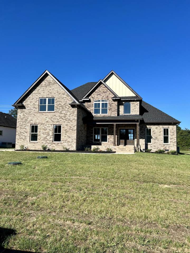 2712 Carousel Dr - Photo 1
