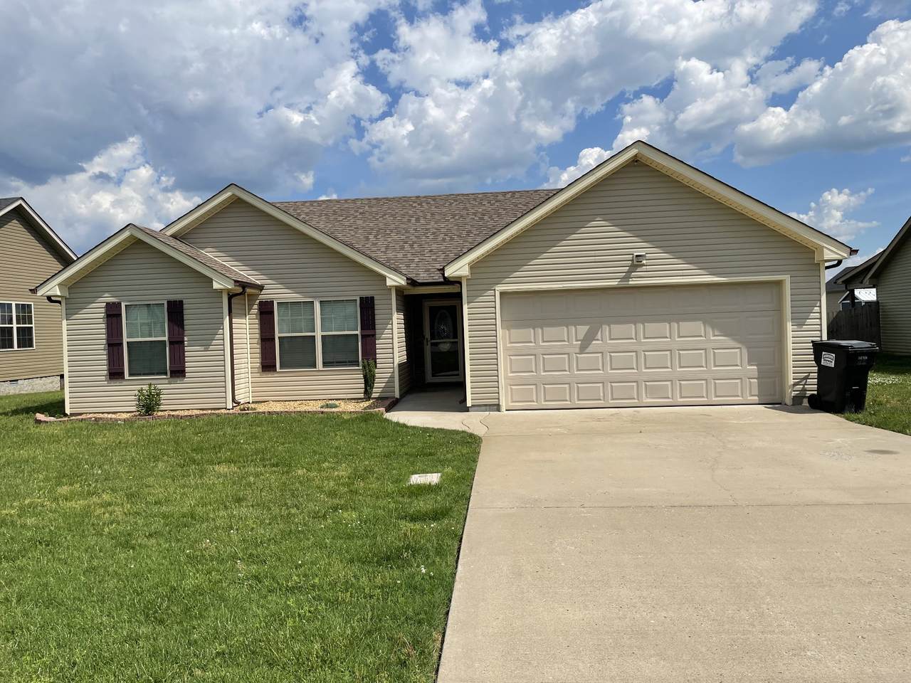 1187 Freedom Dr - Photo 1