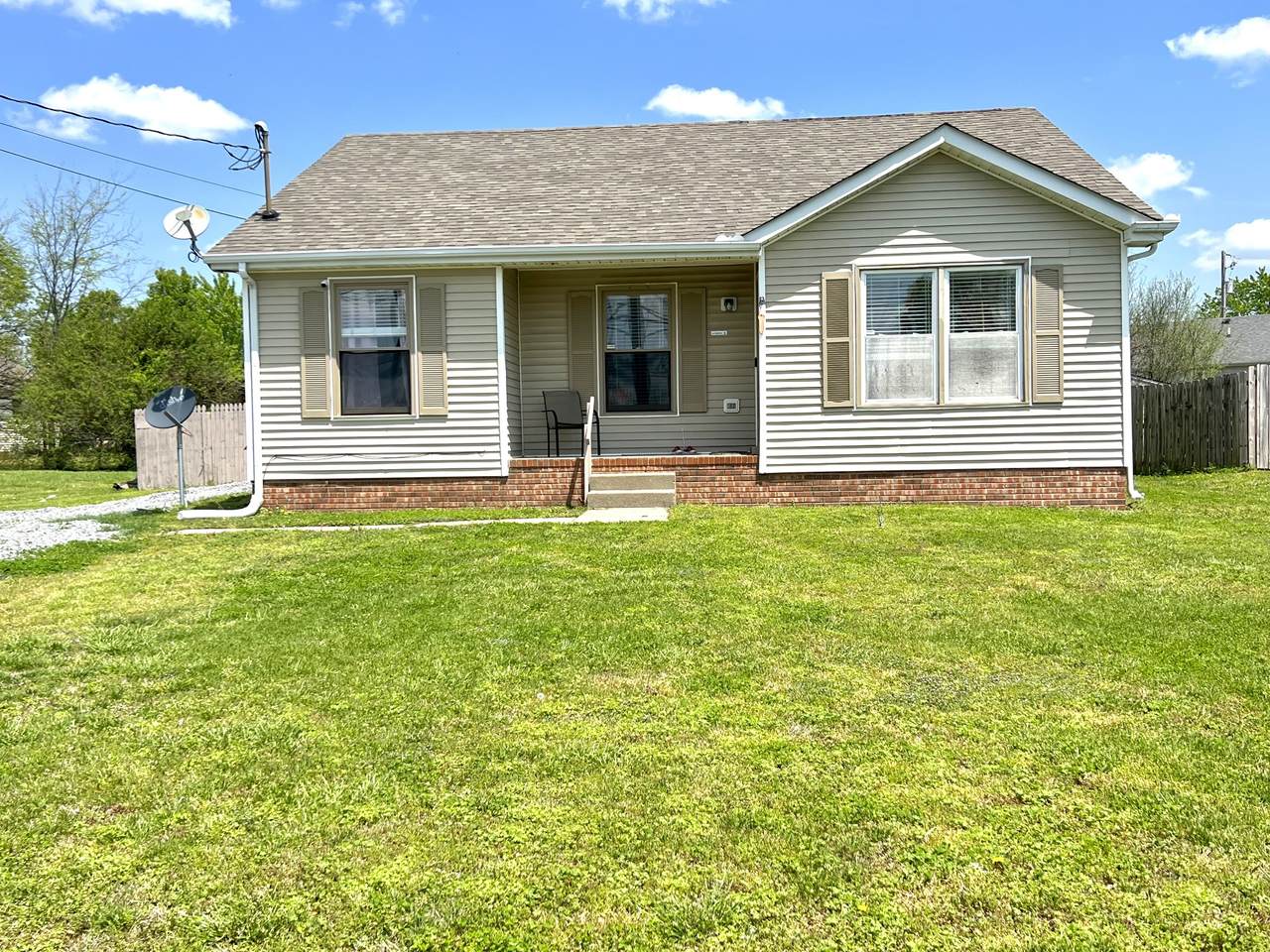 703 Carbondale Dr - Photo 1