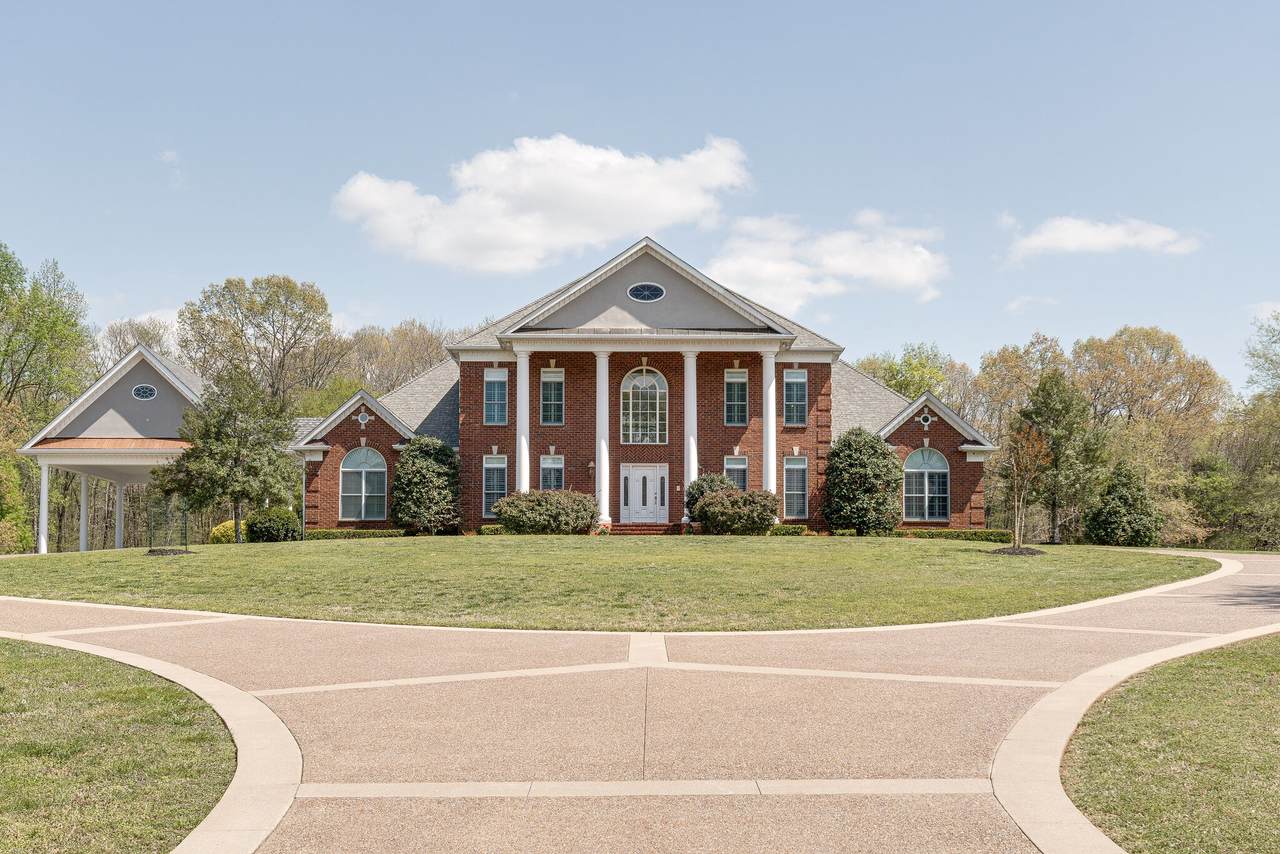 3999 Nashville Hwy - Photo 1