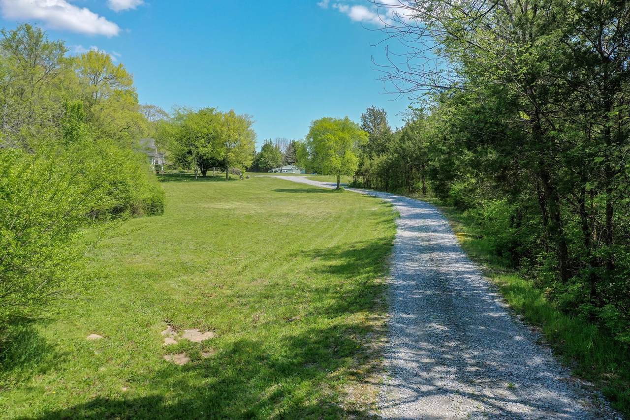 2750 Bell Rd - Photo 1