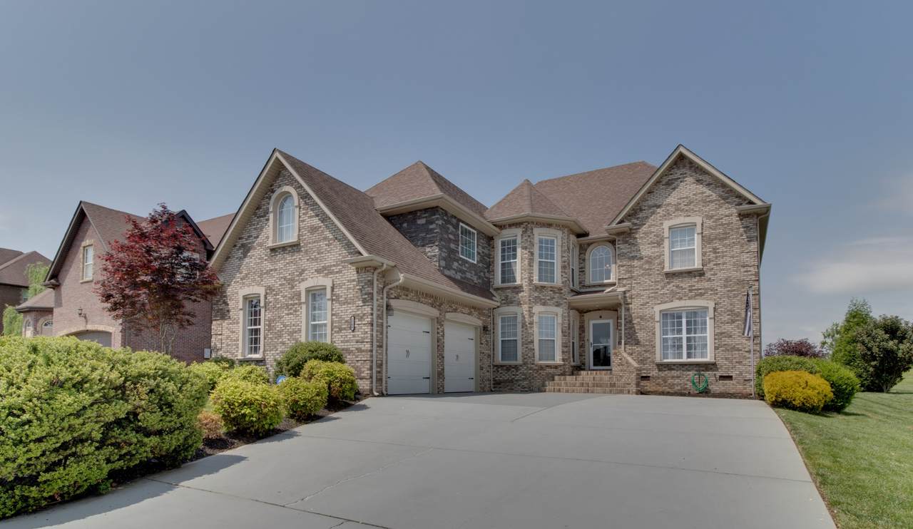 1508 Edgewater Ln - Photo 1