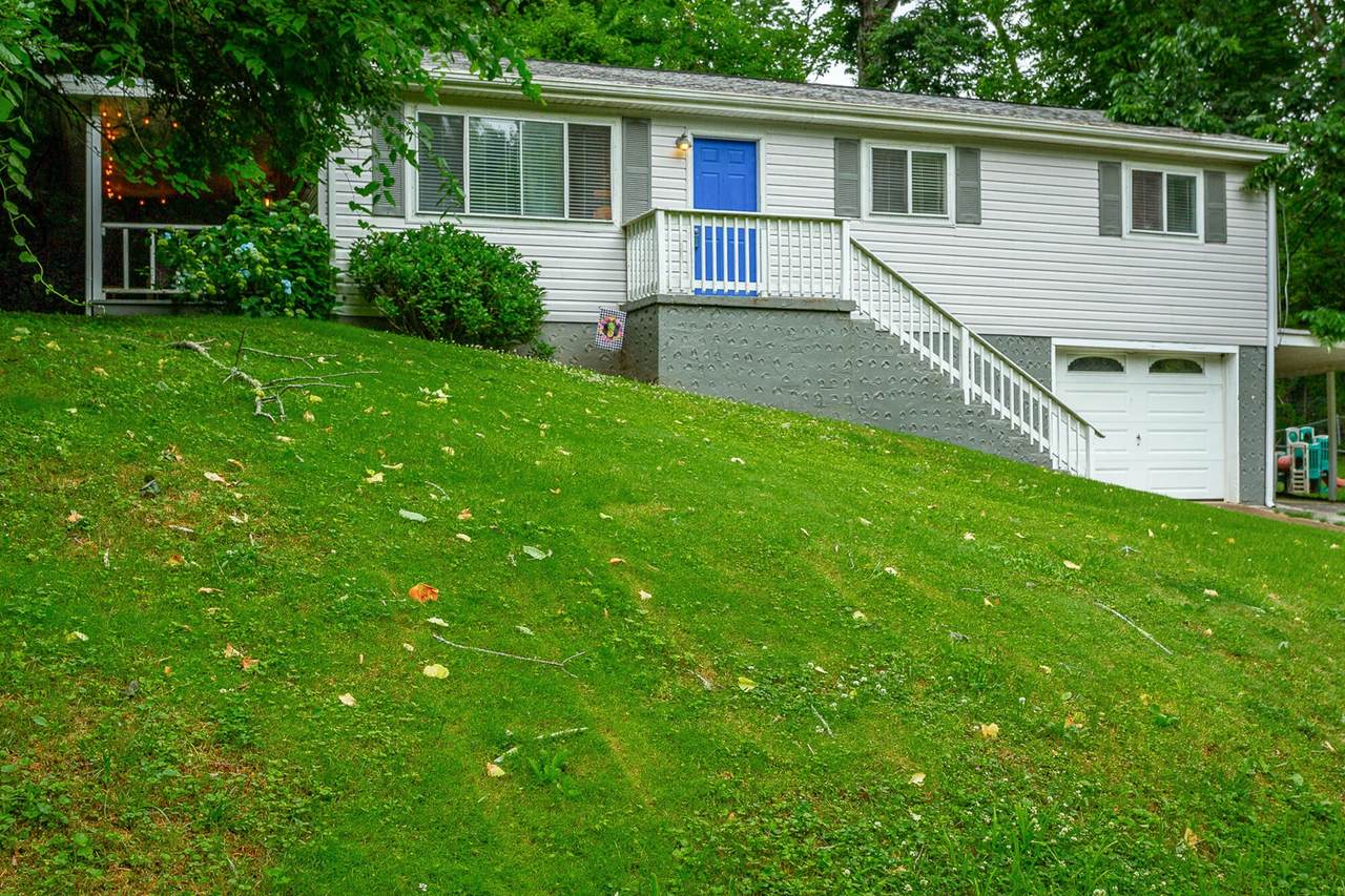 1407 Hillside Dr - Photo 1