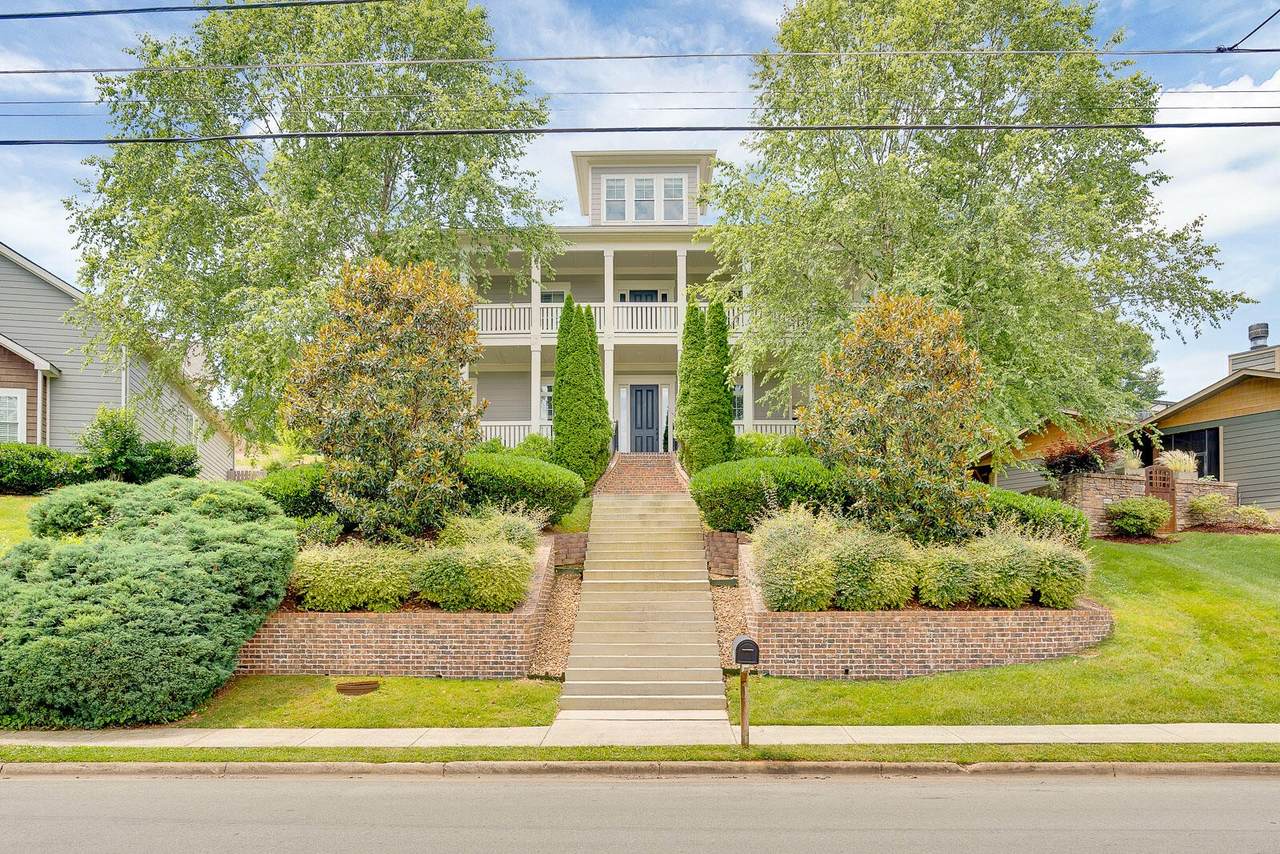 1008 Dallas Rd - Photo 1