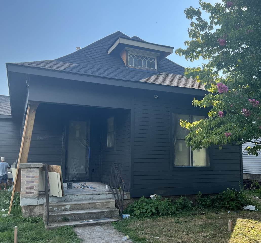 1821 4th Ave - Photo 1