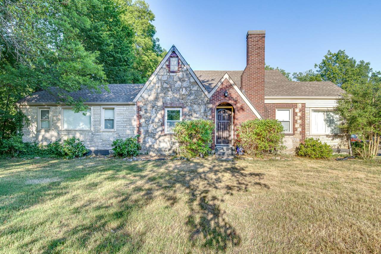 213 W Marthona Rd - Photo 1