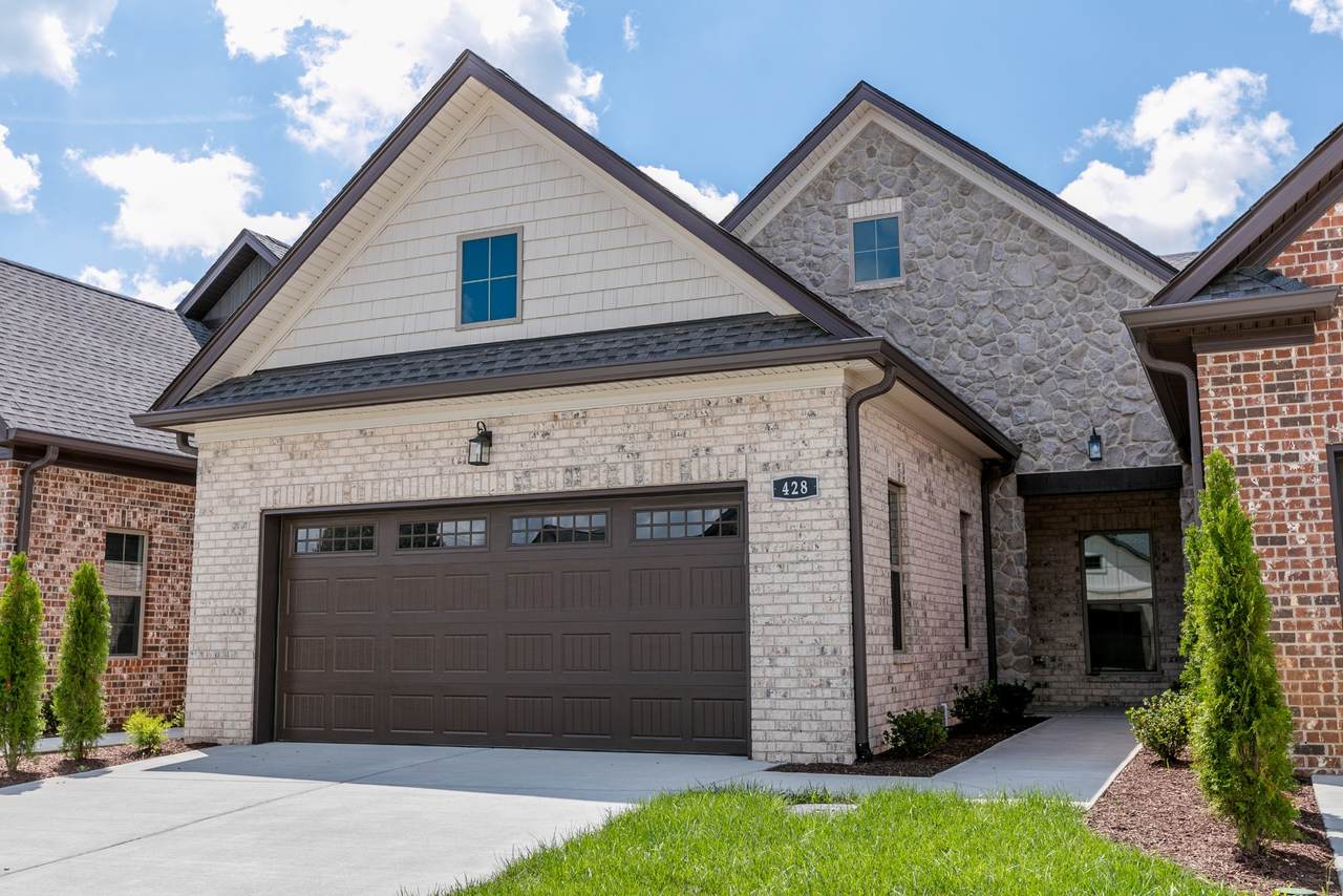428 Fox Run - Photo 1