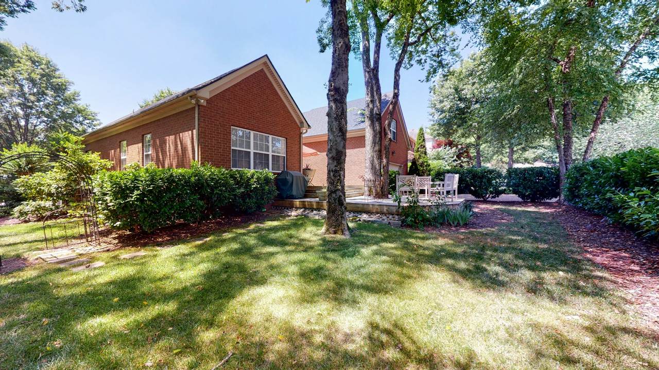 1706 Liberty Pike - Photo 1