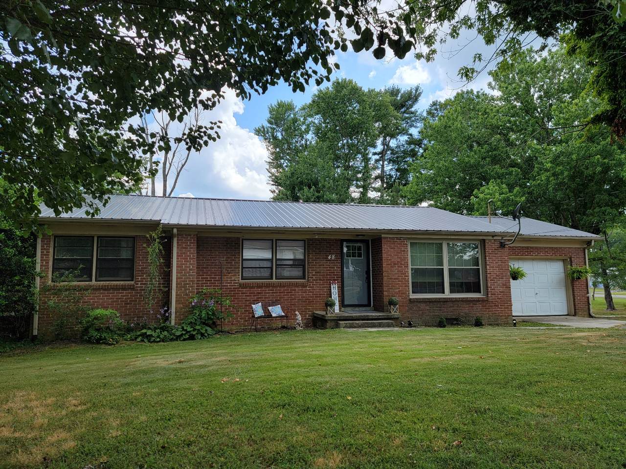 48 Edgewood Ct - Photo 1