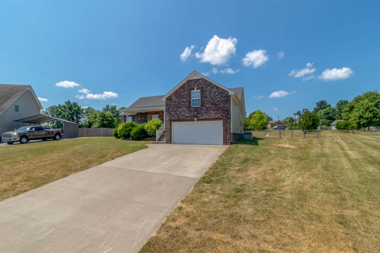 1436 Rustys Ln - Photo 1