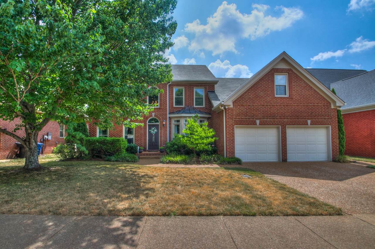216 Karnes Dr - Photo 1