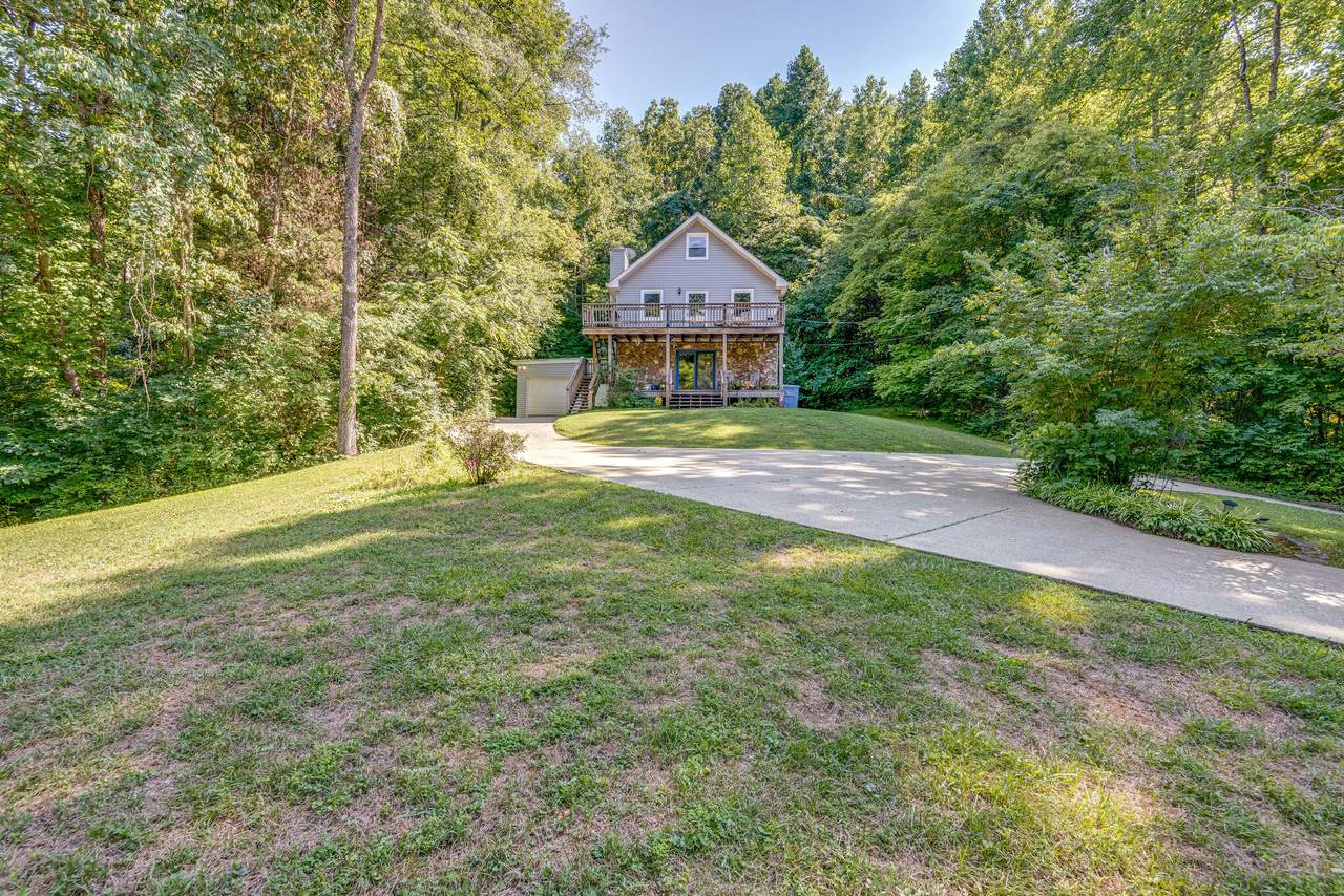 1075 Green Valley Dr - Photo 1